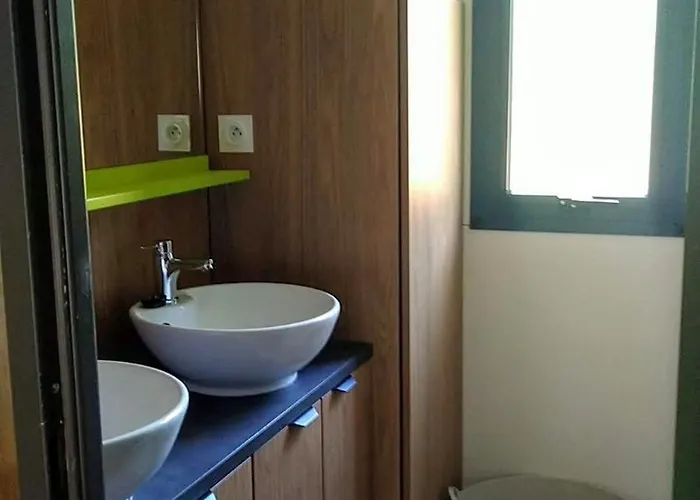 Chalet Kamp alanı *